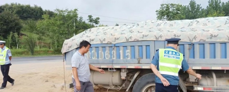 河南泌陽縣鐵腕出擊！將嚴厲打擊非法采沙 全面取締荒山（坡）非法砂場