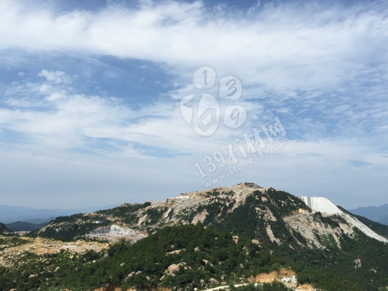 湖北麻城芝麻白礦山資源