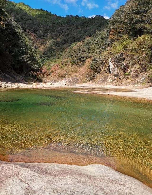 人跡罕至！浙江溫州永嘉這里有條花崗巖石河、平板溪