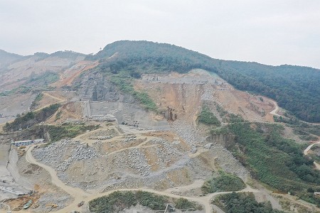 鐘山青花崗巖、礦山荒料、工廠