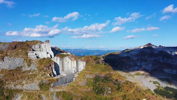 圖賞封礦后的福建最大石材礦山——長泰吳田山！