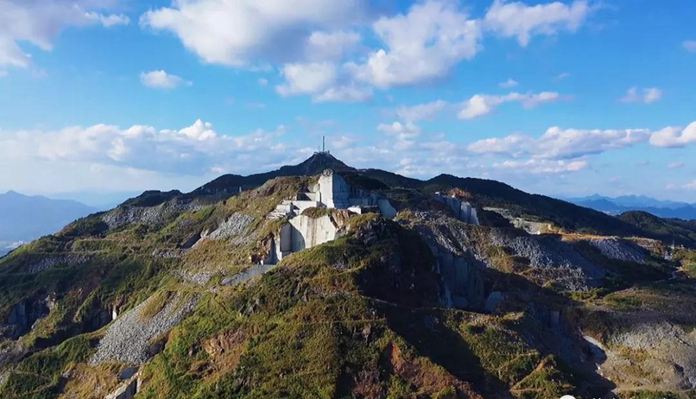 圖賞封礦后的福建最大石材礦山——長泰吳田山！