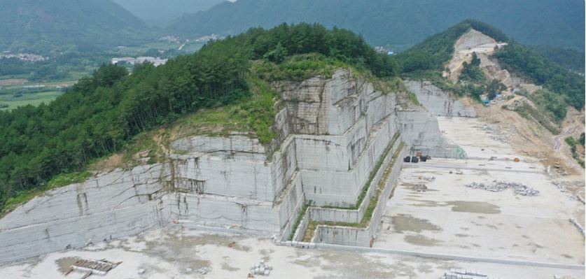 安徽芝麻灰石材產地旌德縣花崗巖礦山及灰麻石材欣賞！